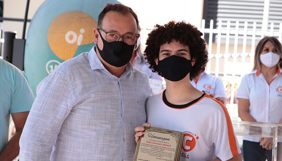 Colegio celq prefeitura e camara entregam medalha e certificados aos participantes da olimpiada brasileira de astronomia 95f26b06b6403fb88ce1e83db7b684a8